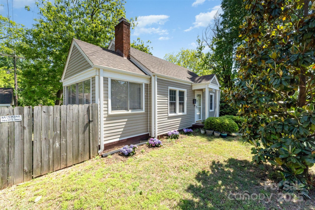 3612 The Pz Charlotte, NC 28205