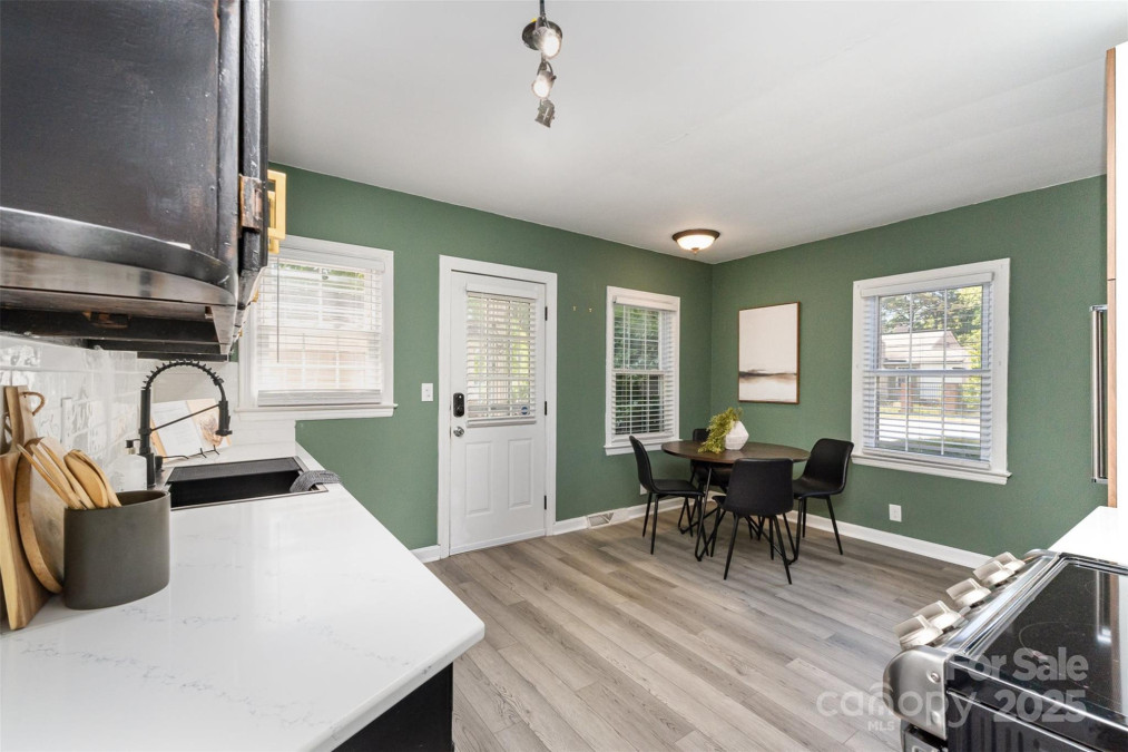 3612 The Pz Charlotte, NC 28205