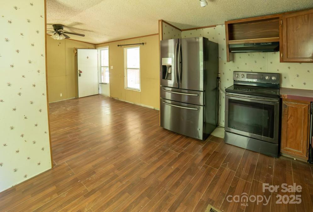 1926 Zacks Fork Rd Lenoir, NC 28645
