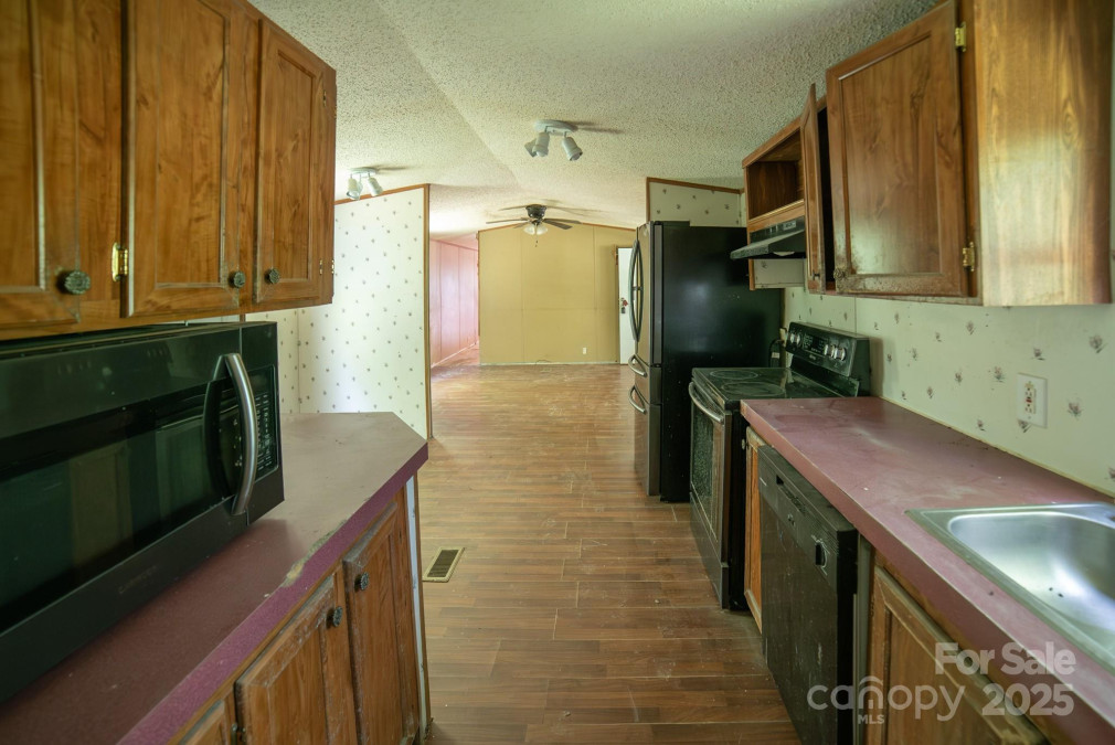 1926 Zacks Fork Rd Lenoir, NC 28645