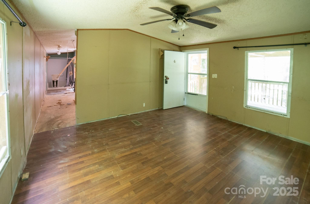 1926 Zacks Fork Rd Lenoir, NC 28645