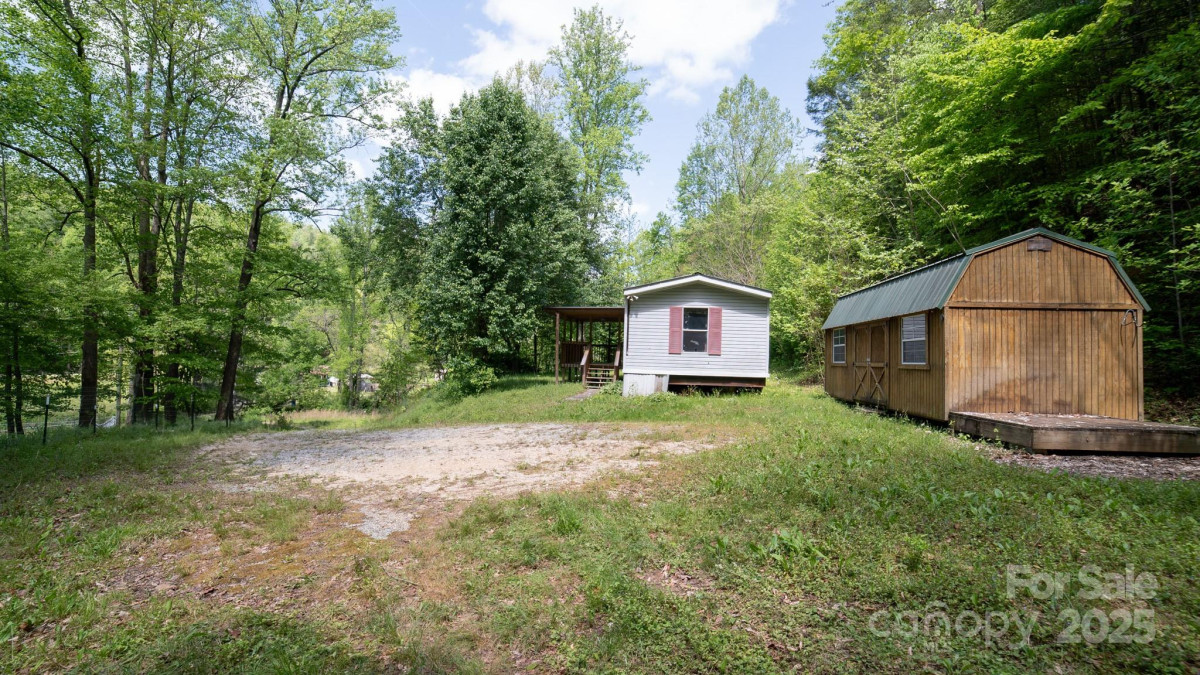 1926 Zacks Fork Rd Lenoir, NC 28645