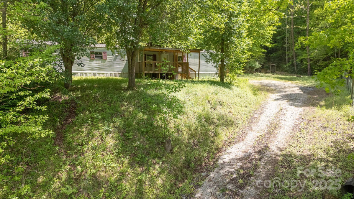 1926 Zacks Fork Rd Lenoir, NC 28645