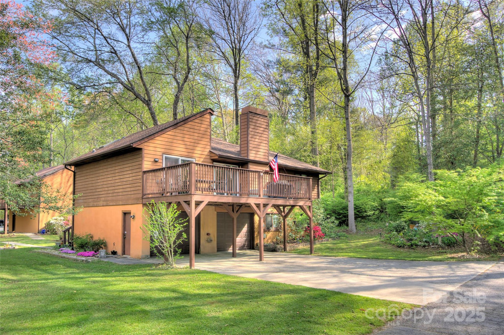 39 Oak Ct Fletcher, NC 28732