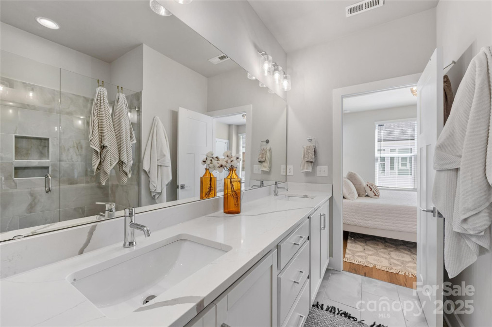 2123 Bryant Park Dr Charlotte, NC 28208
