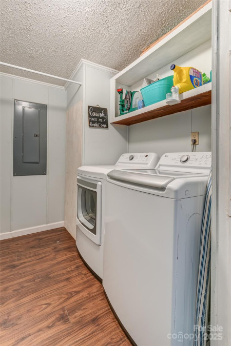 9 Ruby Dr Hendersonville, NC 28792