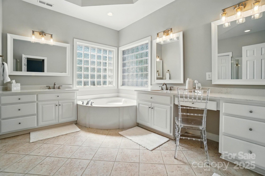 7722 Garnkirk Dr Huntersville, NC 28078