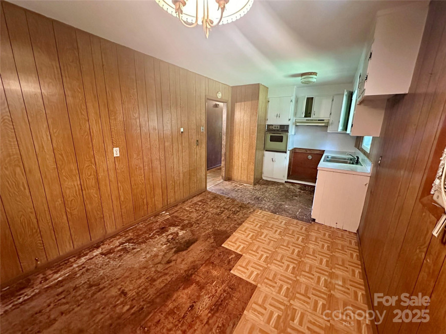 321 Sheldon St Hudson, NC 28638