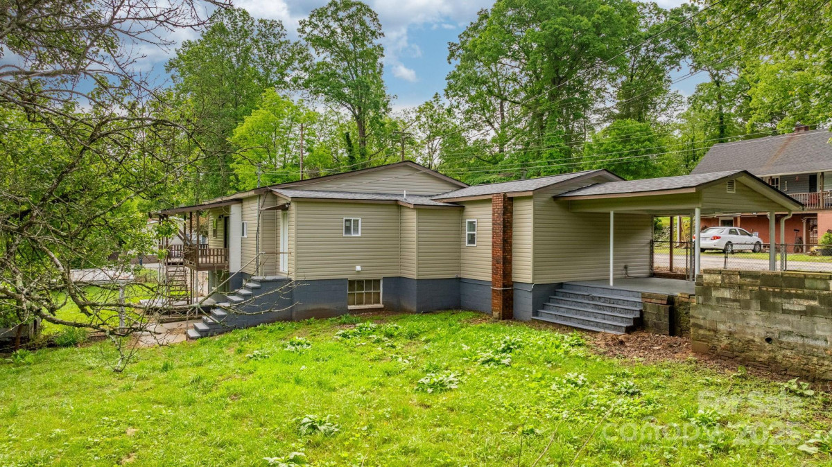 281 Glenwood Dr Marion, NC 28752