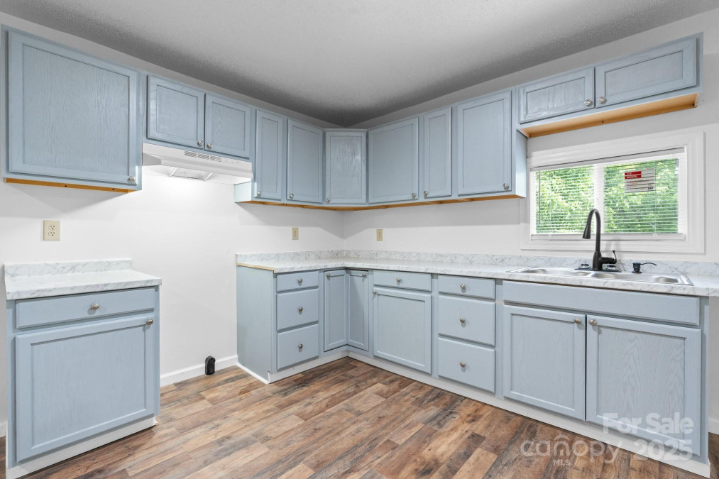 281 Glenwood Dr Marion, NC 28752