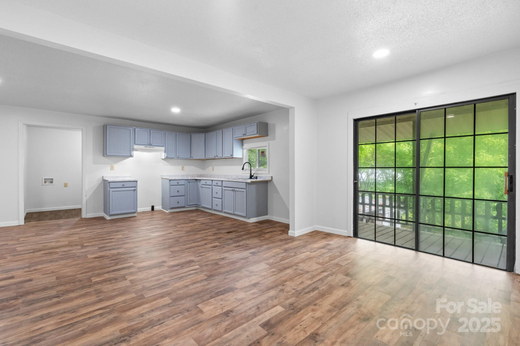 281 Glenwood Dr Marion, NC 28752
