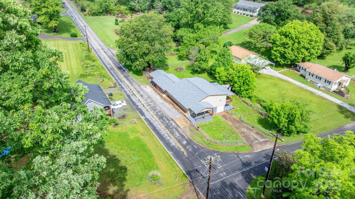 281 Glenwood Dr Marion, NC 28752