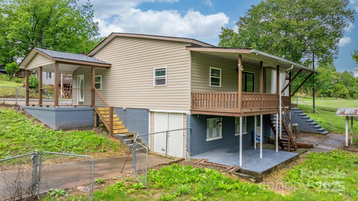 281 Glenwood Dr Marion, NC 28752