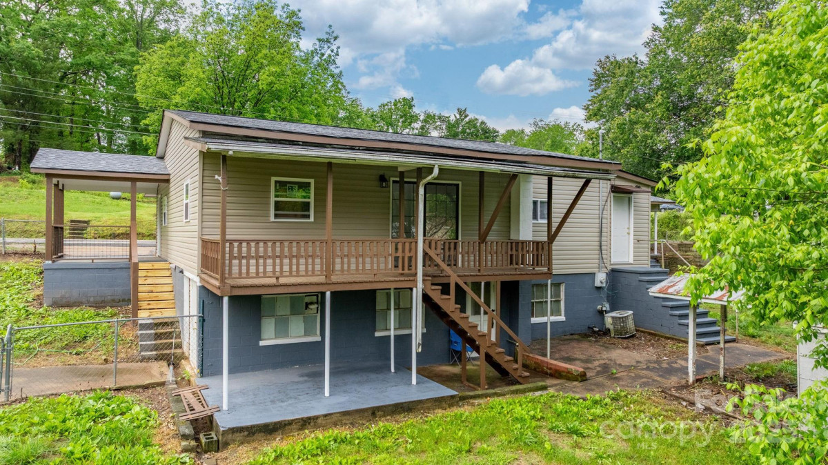 281 Glenwood Dr Marion, NC 28752