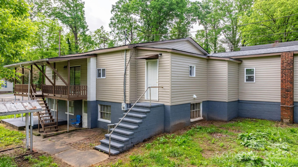 281 Glenwood Dr Marion, NC 28752