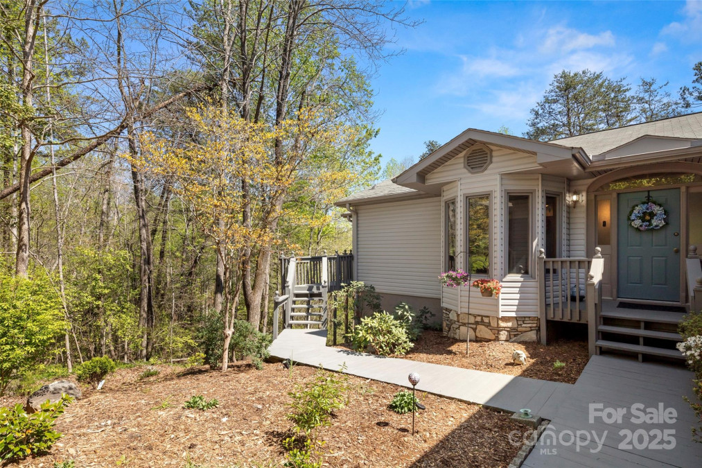 119 Rome Ct Lake Lure, NC 28746