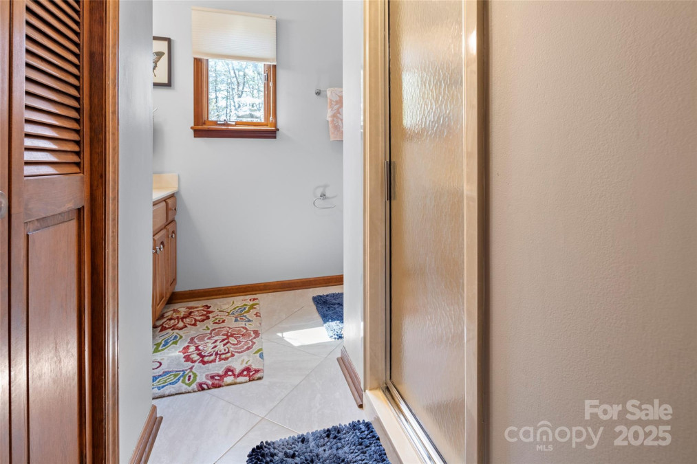 119 Rome Ct Lake Lure, NC 28746