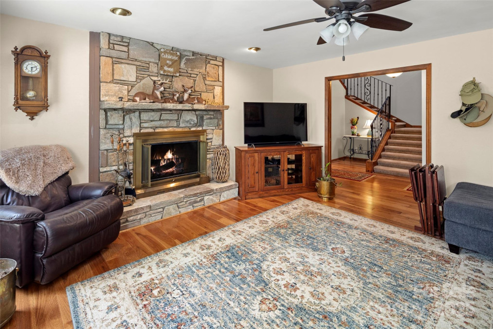 119 Rome Ct Lake Lure, NC 28746