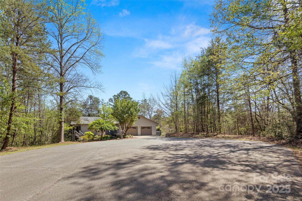 119 Rome Ct Lake Lure, NC 28746
