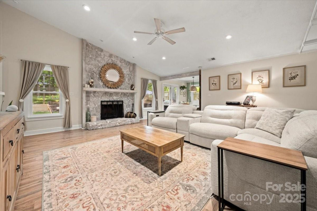 7357 Elwood Dr Charlotte, NC 28227