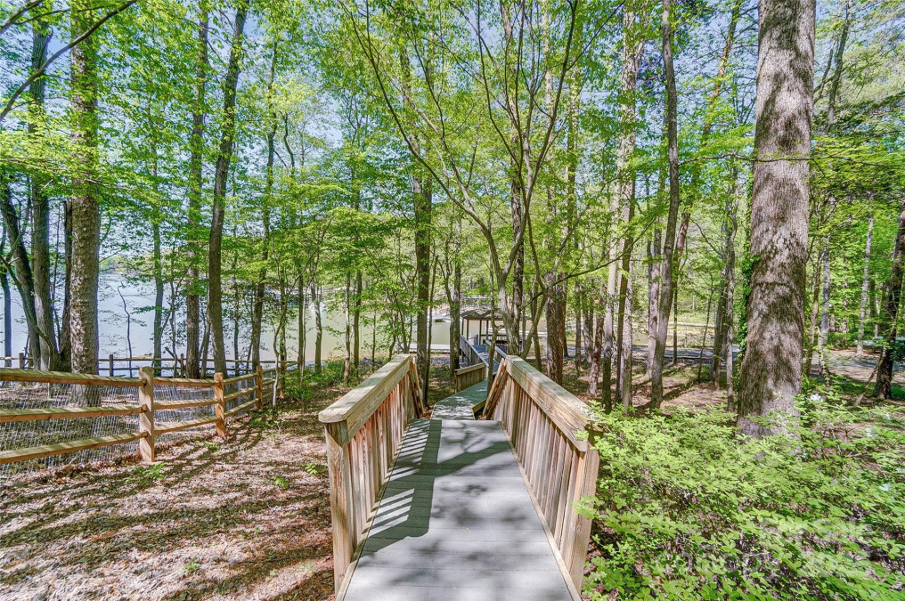 3508 Mountain Cove Dr Charlotte, NC 28216