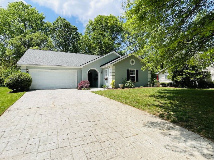 50 Stonebridge Dr Asheville, NC 28805