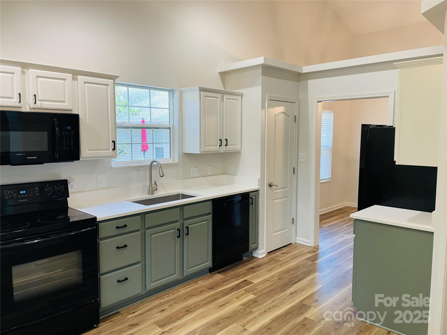 50 Stonebridge Dr Asheville, NC 28805