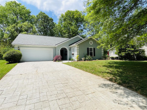 50 Stonebridge Dr Asheville, NC 28805