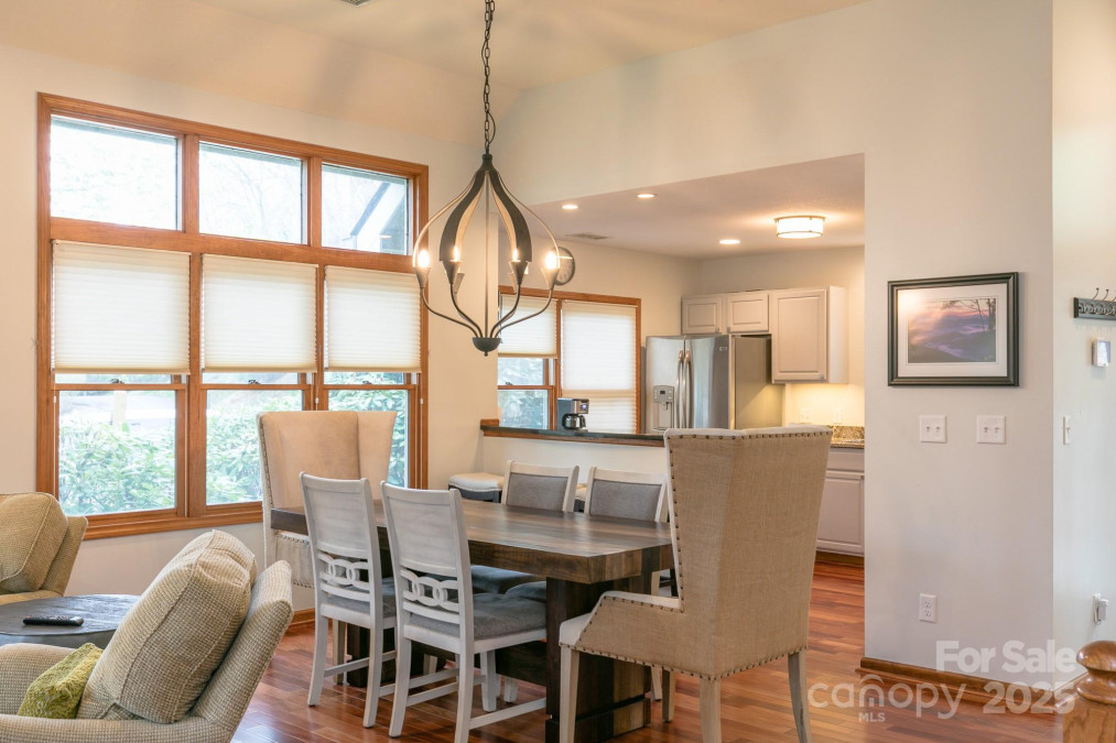 220 Stoney Falls Loop Burnsville, NC 28714