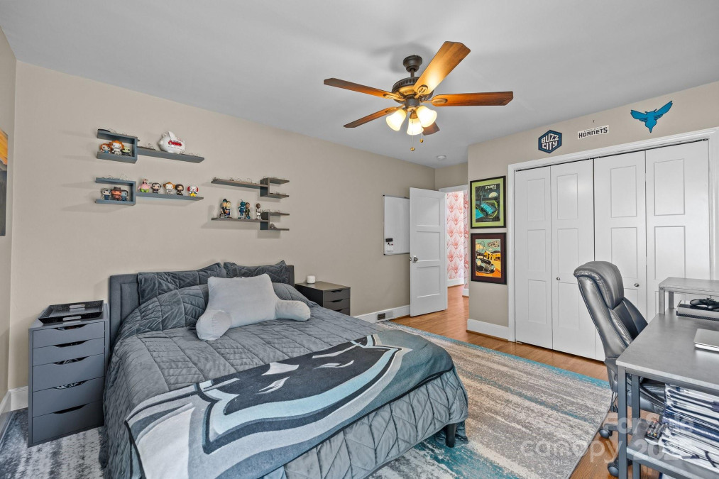 4147 Chelmsford Rd Charlotte, NC 28211