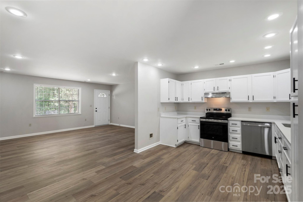7525 Cedarbrook Dr Charlotte, NC 28215