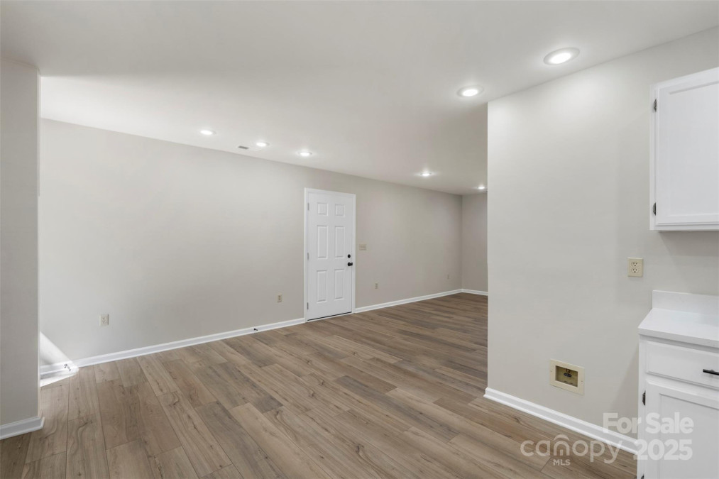 7525 Cedarbrook Dr Charlotte, NC 28215