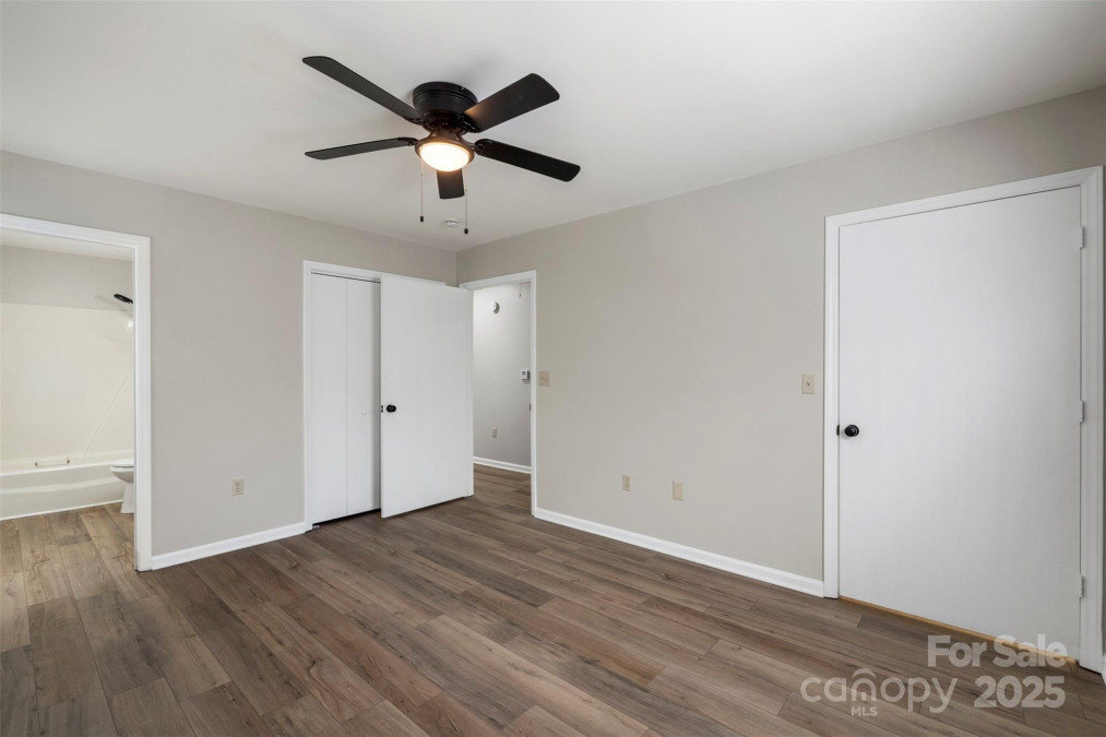 7525 Cedarbrook Dr Charlotte, NC 28215