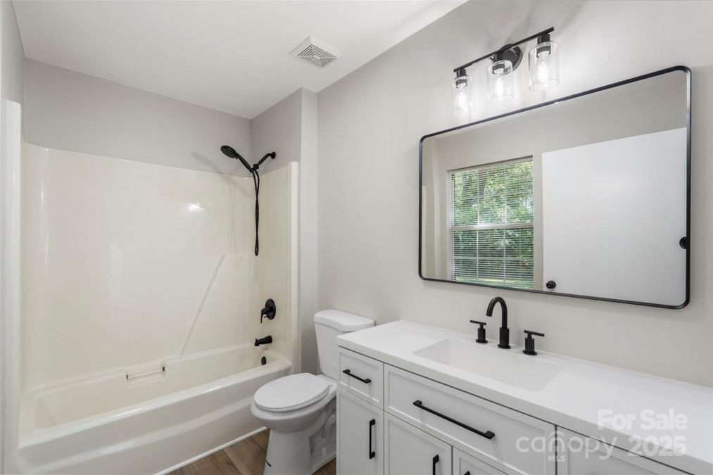 7525 Cedarbrook Dr Charlotte, NC 28215