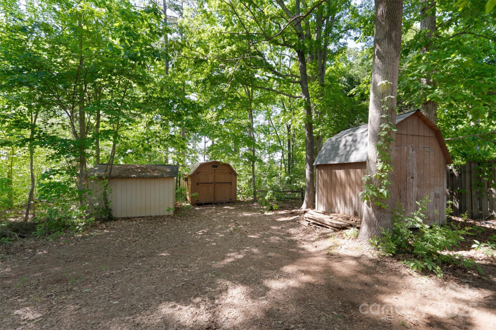 7525 Cedarbrook Dr Charlotte, NC 28215