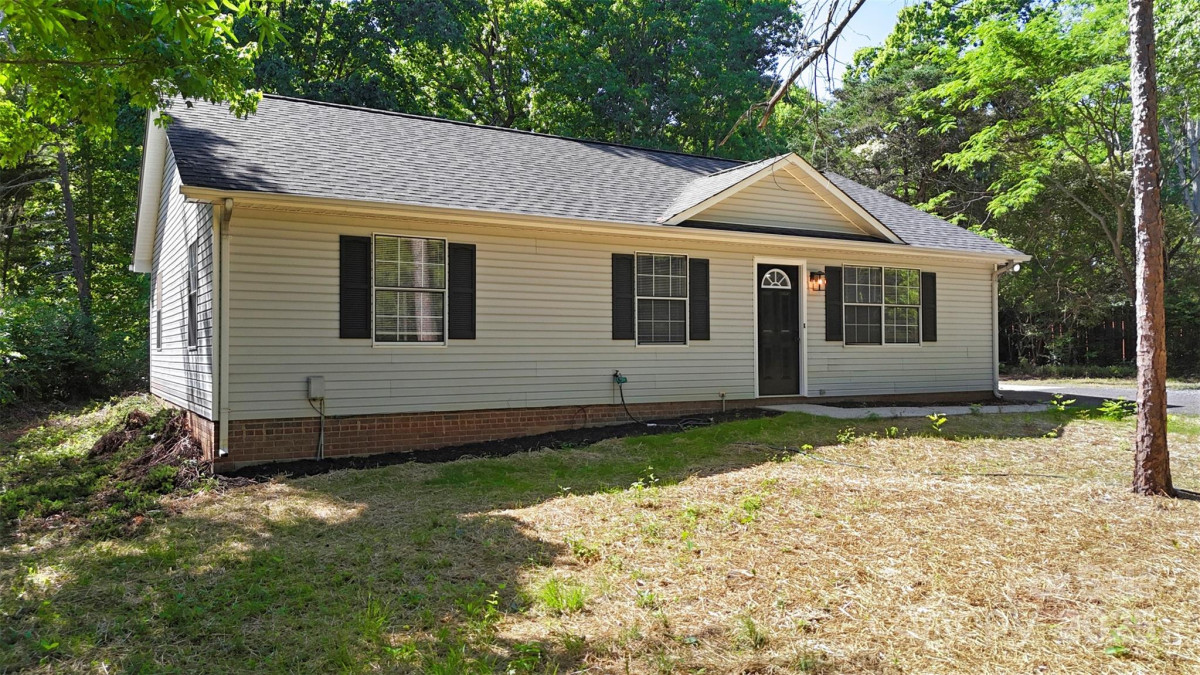 7525 Cedarbrook Dr Charlotte, NC 28215