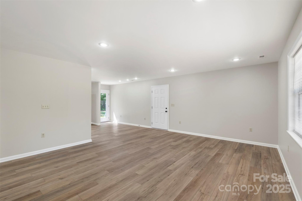 7525 Cedarbrook Dr Charlotte, NC 28215