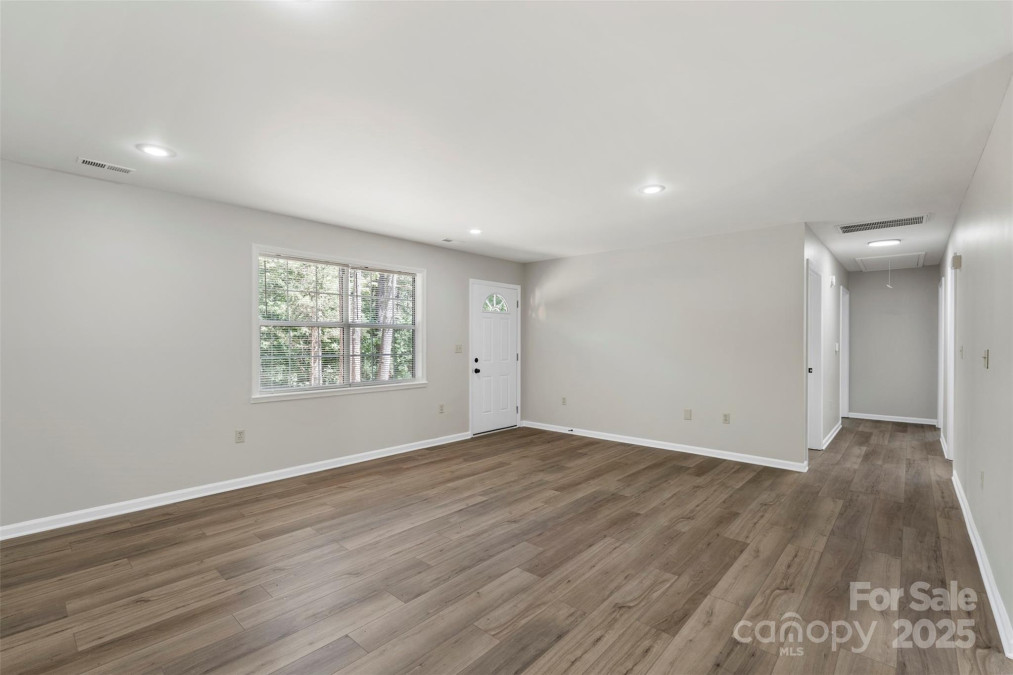 7525 Cedarbrook Dr Charlotte, NC 28215