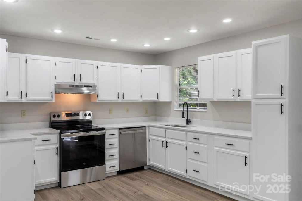 7525 Cedarbrook Dr Charlotte, NC 28215