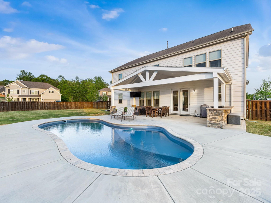 405 Winding Oaks Ln Concord, NC 28025