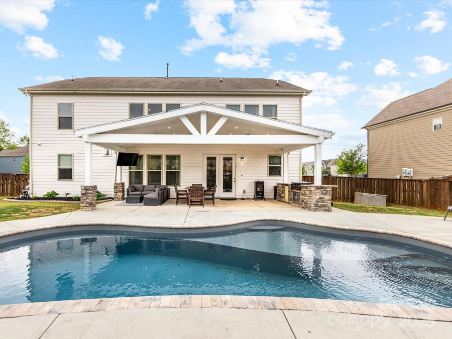 405 Winding Oaks Ln Concord, NC 28025