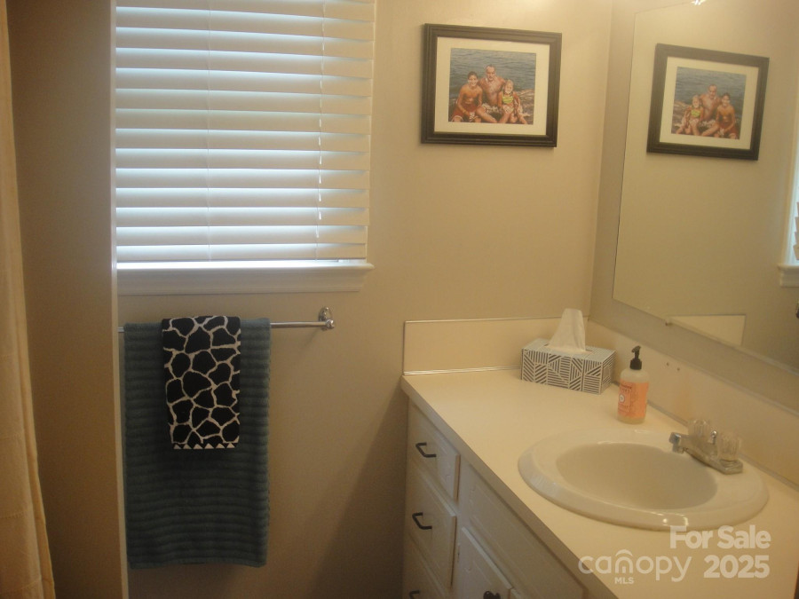 146 Barclay Ln Mooresville, NC 28115