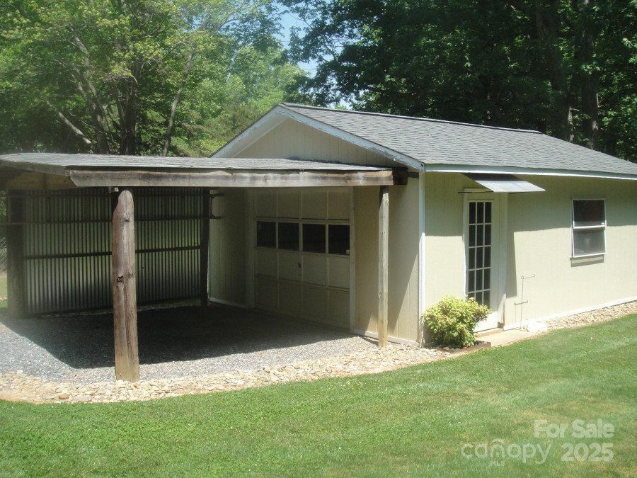 146 Barclay Ln Mooresville, NC 28115
