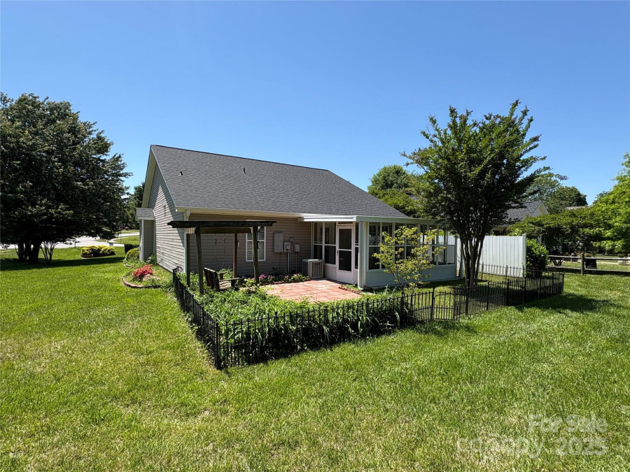 2800 Deans Ct Monroe, NC 28110