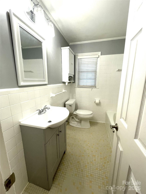 1723 Baskins Hill Rd Heath Springs, SC 29058