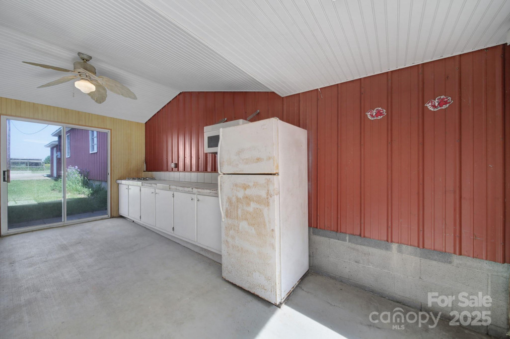 1723 Baskins Hill Rd Heath Springs, SC 29058