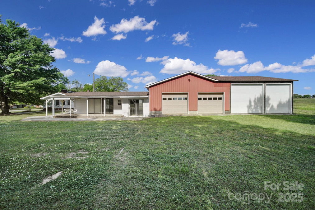 1723 Baskins Hill Rd Heath Springs, SC 29058