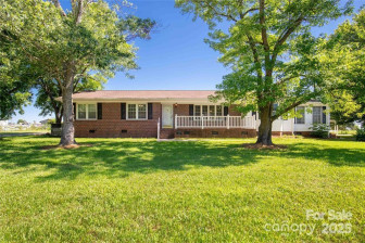 1723 Baskins Hill Rd Heath Springs, SC 29058