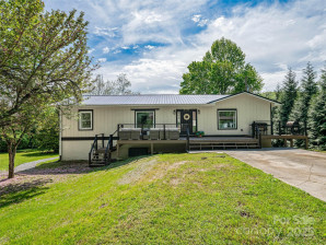2129 Old Us 25 Hw Zirconia, NC 28790