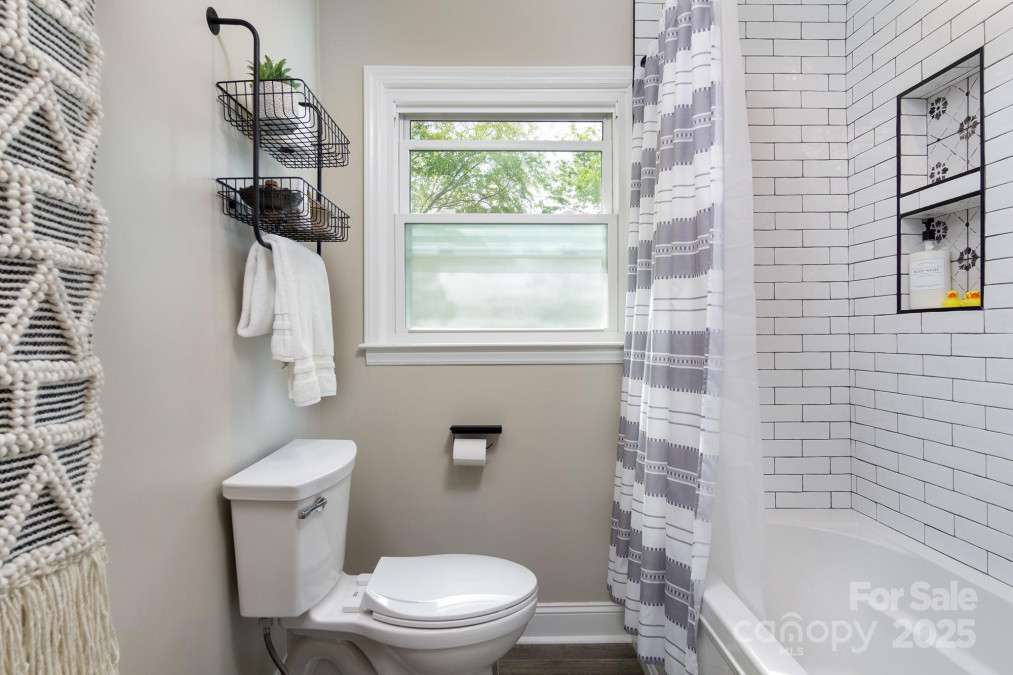 143 Oakview Rd Asheville, NC 28806